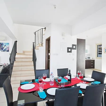 The Ultimate 5 Star Holiday In With Private Pool And Close To The Beach, 1292 *